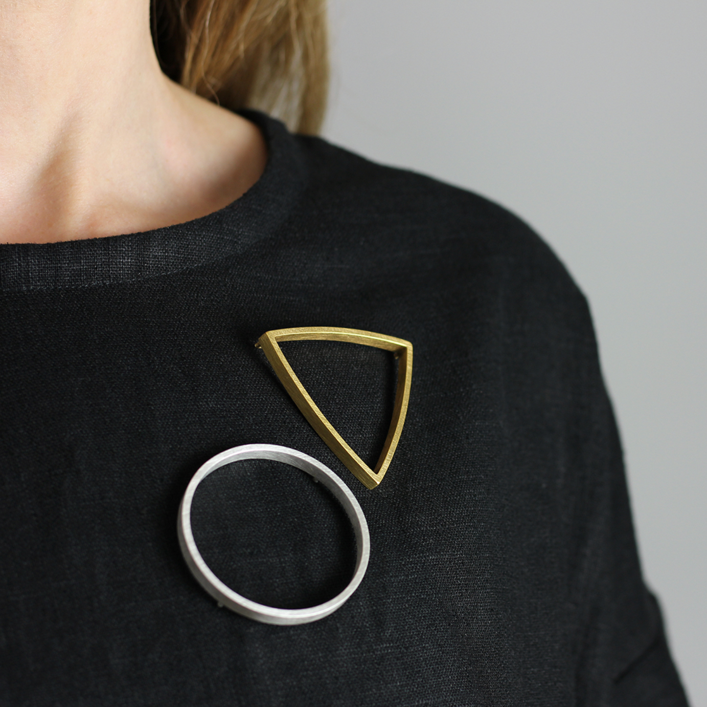 Sheng Zhang - 'Curved Curves' Triangle Brooch