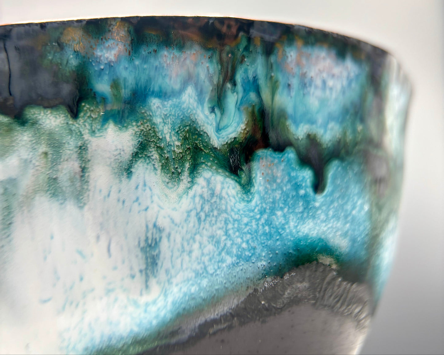 Cruan Marino Large Enamelled Copper Bowl, close-up of enamel texture and copper rim