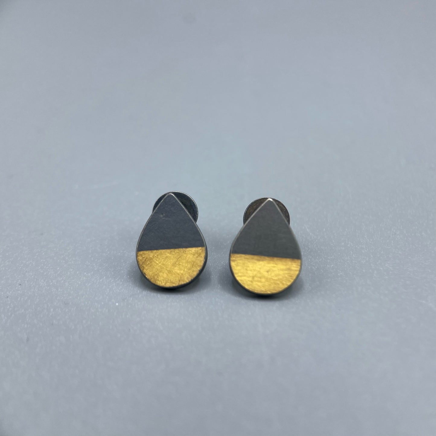 Sheng Zhang - Gem-metal Oxidised Water Drop Earrings
