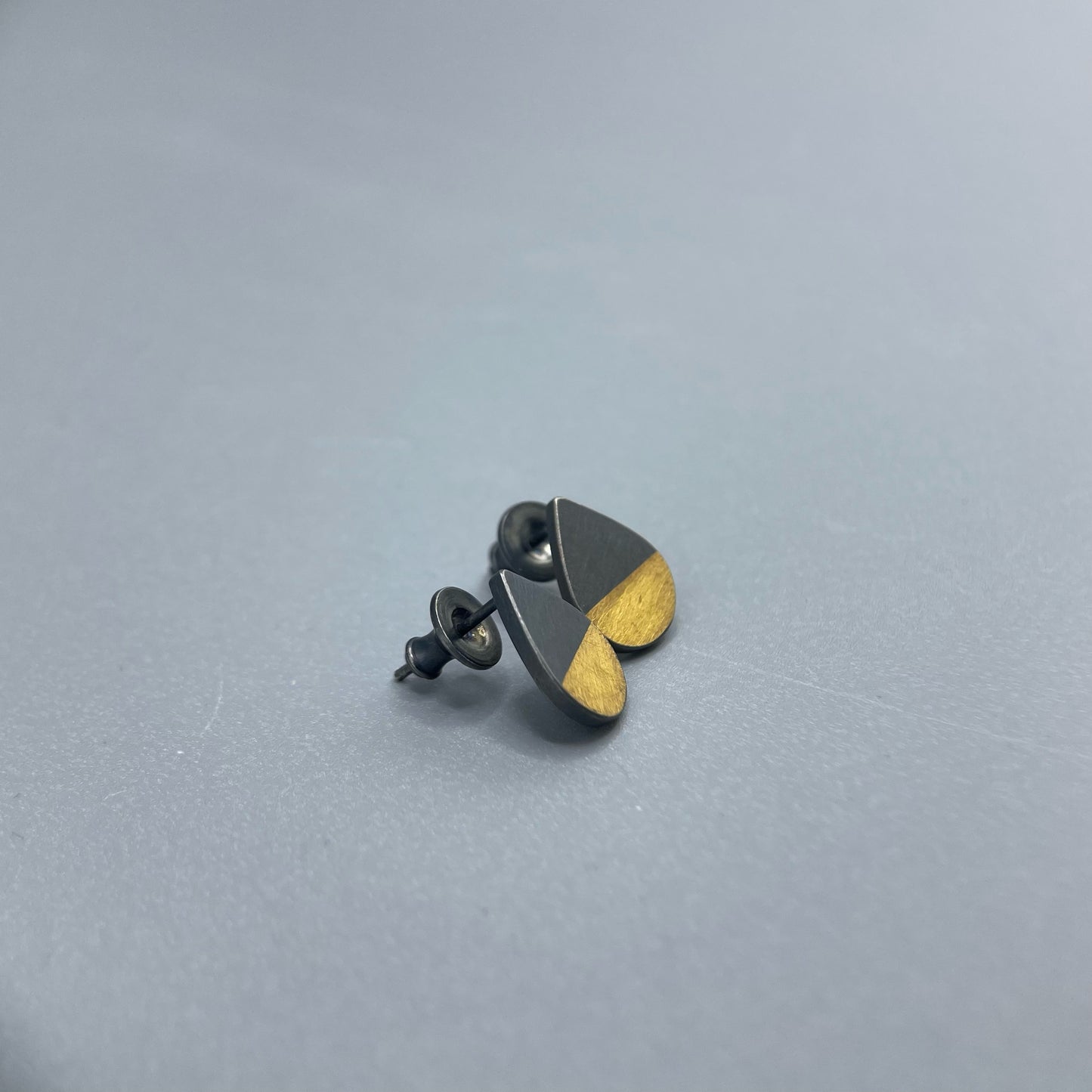 Sheng Zhang - Gem-metal Oxidised Water Drop Earrings