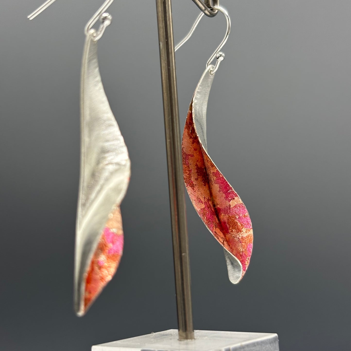 Victoria Sackwild – 48mm fine silver Willow Leaf earrings (dusty pink/pink champagne/copper) I