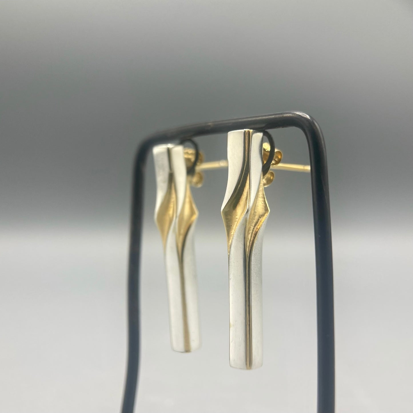 Alice Gow - Twist Arch Earrings - Silver Gilt Contrast
