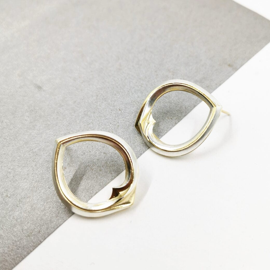 Alice Gow - Twist Flare Stud Earrings
